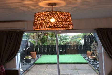 Photo of property in 5/72 Kitchener Road, Milford, Auckland, 0620