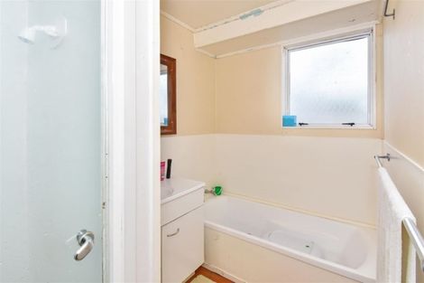 Photo of property in 3/4 Coombe Avenue, Otara, Auckland, 2023