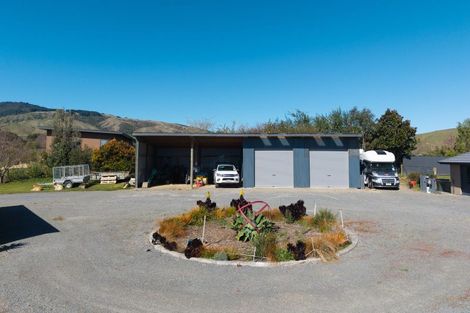 Photo of property in 30 Mountain View Drive, Manakau, Otaki, 5583