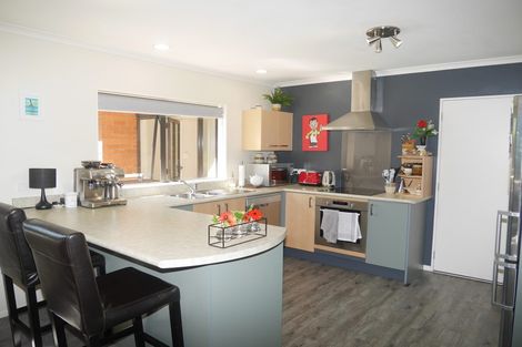 Photo of property in 121 Weggery Drive, Waikanae Beach, Waikanae, 5036