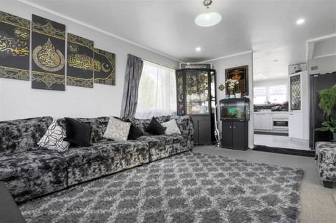 Photo of property in 311 Roscommon Road, Clendon Park, Auckland, 2103
