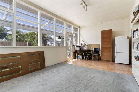 Photo of property in The Stables, 2/9 August Place, Greenlane, Auckland, 1061