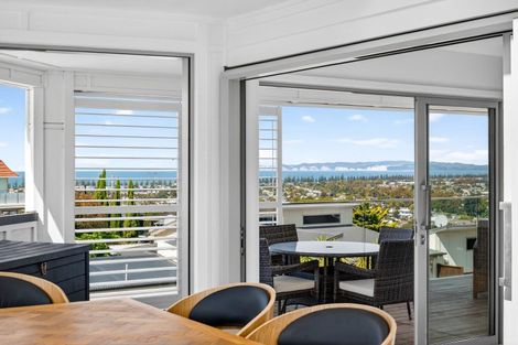 Photo of property in 7 Enfield Road, Hospital Hill, Napier, 4110