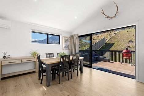 Photo of property in 31 Muster Road, Jacks Point, 9371