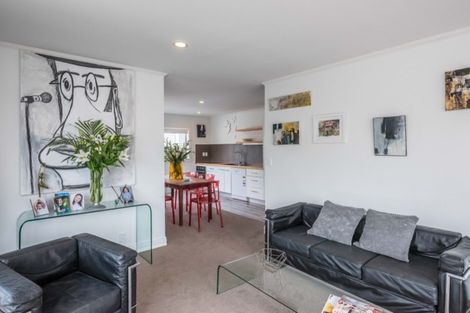 Photo of property in 1/14c Glenmore Street, Thorndon, Wellington, 6011