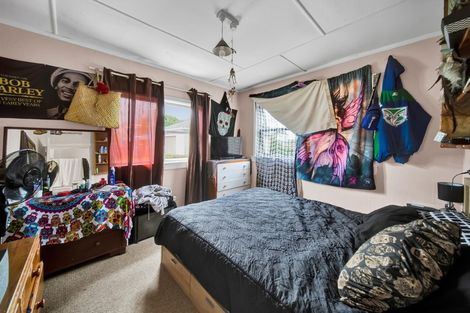 Photo of property in 152 Miranda Street, Stratford, 4332