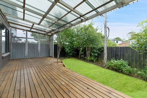 Photo of property in 18b Riverpark Crescent, Henderson, Auckland, 0610