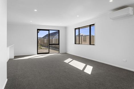 Photo of property in 5 Weaver Street, Woodend, 7691