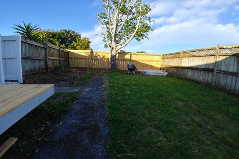 Photo of property in 89 Lauderdale Road, Birkdale, Auckland, 0626