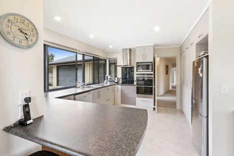 Photo of property in 12 Corfe Castle Lane, Levin, 5510