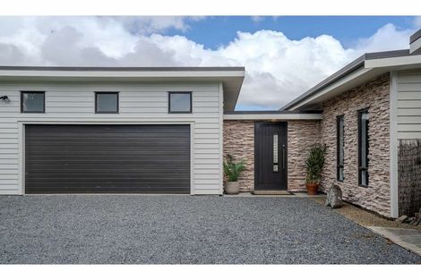 Photo of property in 11 Cochrane Drive, Kerikeri, 0230