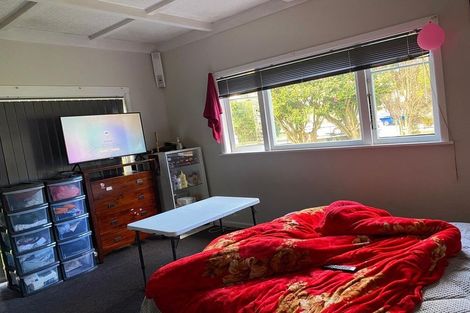 Photo of property in 2a Sturdee Road, Manurewa, Auckland, 2102