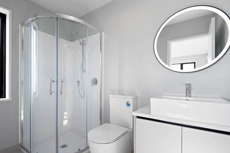 Photo of property in 48 Taipahitini Road, Rosehill, 2113