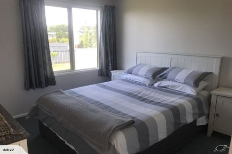 Photo of property in 53 William Street, Waikanae Beach, Waikanae, 5036