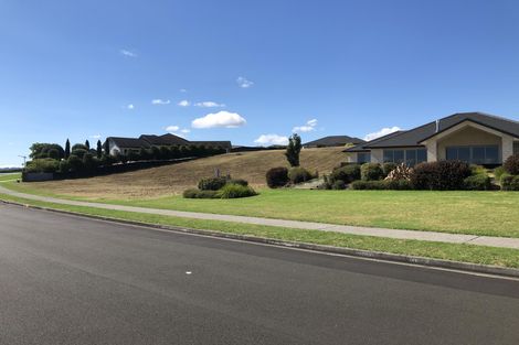 Photo of property in 12 Grace James Road, Pukekohe, 2120