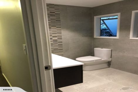 Photo of property in 10 Sapphire Place, Bayview, Auckland, 0629