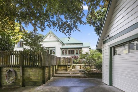 Photo of property in 162a Mangorei Road, Merrilands, New Plymouth, 4312