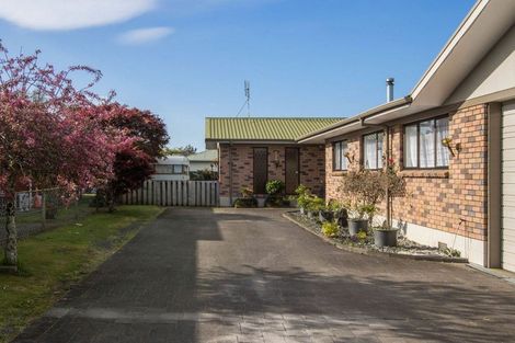 Photo of property in 16 Jocelyn Street, Katikati, 3129