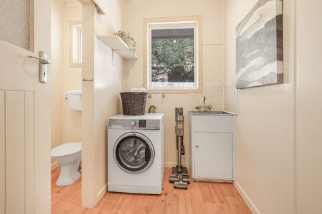 Photo of property in 5 Clark Place, Hillcrest, Hamilton, 3216