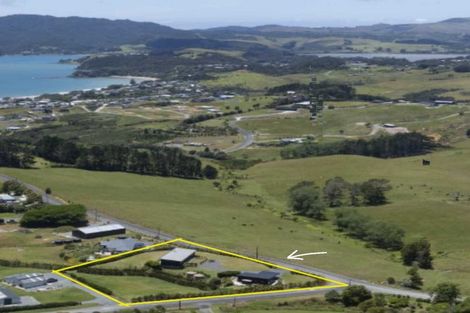 Photo of property in 330 Cable Bay Block Road, Cable Bay, 0420