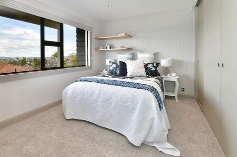 Photo of property in 37 Grovenor Drive, Orewa, 0931