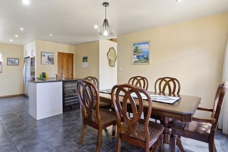 Photo of property in 28 Owen Place, Omokoroa, 3114