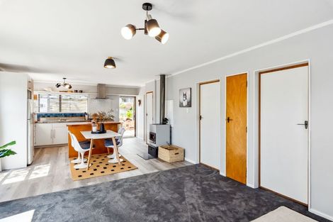 Photo of property in 38 Hicks Crescent, Waikanae Beach, Waikanae, 5036