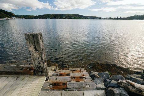 Photo of property in 18c Trevor Terrace, Paremata, Porirua, 5024