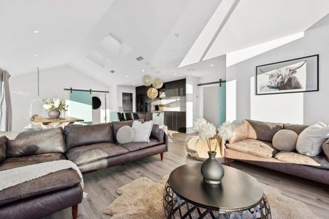 Photo of property in 39 Farrant Drive, Wanaka, 9305