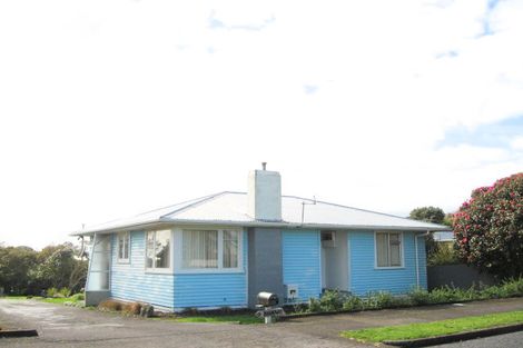 Photo of property in 114 Broadway, Waitara, 4320