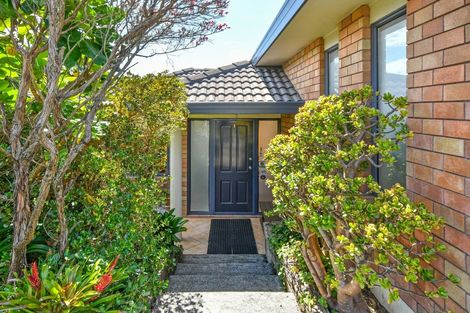 Photo of property in 27 Cottesmore Place, Huntington Park, Auckland, 2013