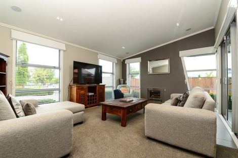 Photo of property in 14 Miers Glade, Rototuna North, Hamilton, 3210