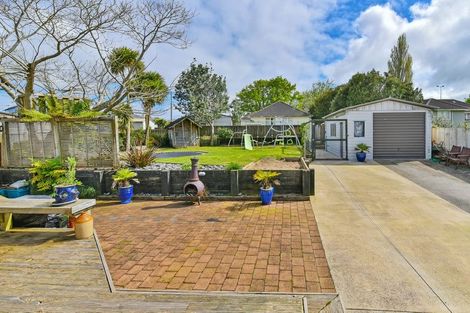 Photo of property in 76 Arimu Road, Papakura, 2110