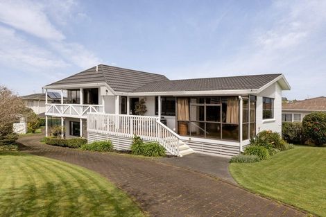 Photo of property in 103 Harbour View Road, Omokoroa, 3114