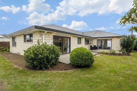 Photo of property in 121 Prestons Road, Redwood, Christchurch, 8051