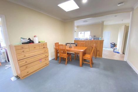 Photo of property in 14 Northcote Road, Takapuna, Auckland, 0622
