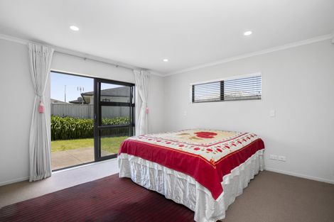 Photo of property in 3 Manene Street, Wattle Downs, Auckland, 2103