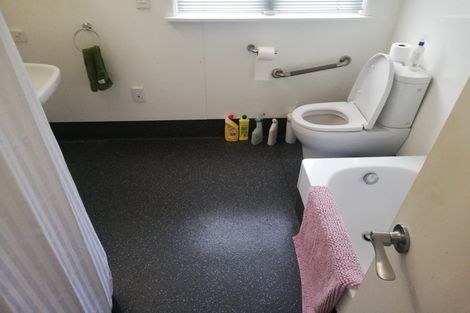 Photo of property in 64 Waimairi Road, Upper Riccarton, Christchurch, 8041