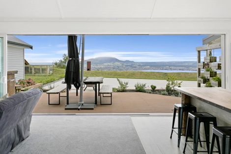 Photo of property in 48 Edge Hill, Acacia Bay, Taupo, 3385