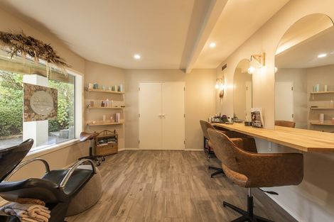 Photo of property in 10 Furlong Crescent, Churton Park, Wellington, 6037