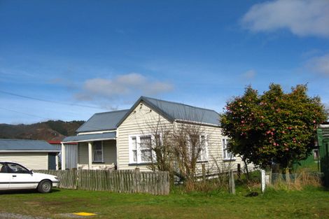 Photo of property in 38 Dick Street, Reefton, 7830