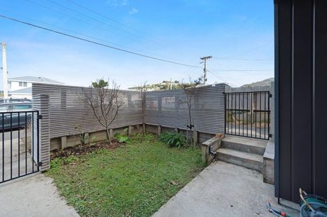Photo of property in 5/20 Trent Street, Island Bay, Wellington, 6023