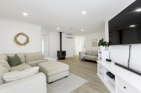 Photo of property in 3 Hinton Place, Pyes Pa, Tauranga, 3112