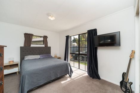 Photo of property in 16a Wood Street, Takaro, Palmerston North, 4410