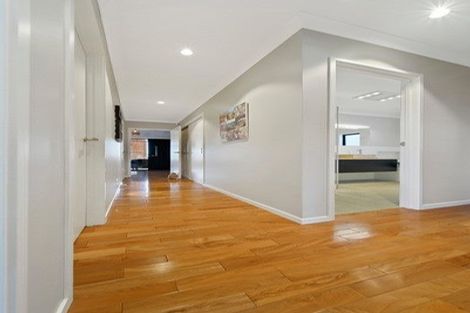 Photo of property in 52 Harbour Crest Drive, Waiuku, 2123