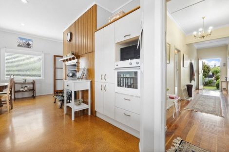 Photo of property in 3 Saint Olpherts Avenue, Hamilton East, Hamilton, 3216