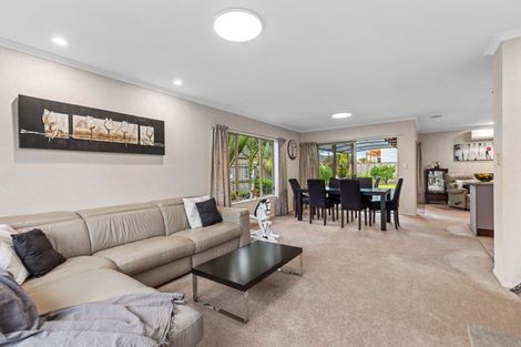 Photo of property in 3 Mcleod Place, Papamoa Beach, Papamoa, 3118