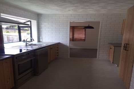 Photo of property in 12 Glendawn Place, Bayview, Auckland, 0629