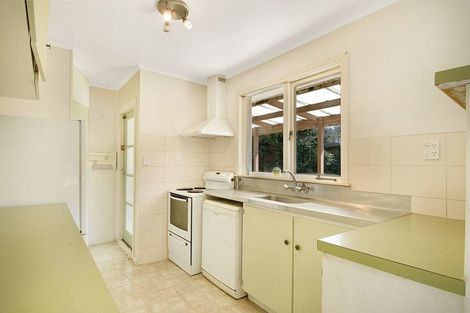 Photo of property in 6 Palmer Avenue, Glen Eden, Auckland, 0602