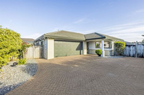 Photo of property in 12 Attymon Lane, East Tamaki, Auckland, 2016